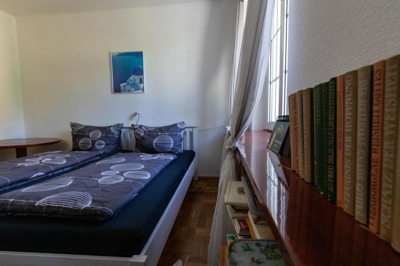 Theo 109 Apartment